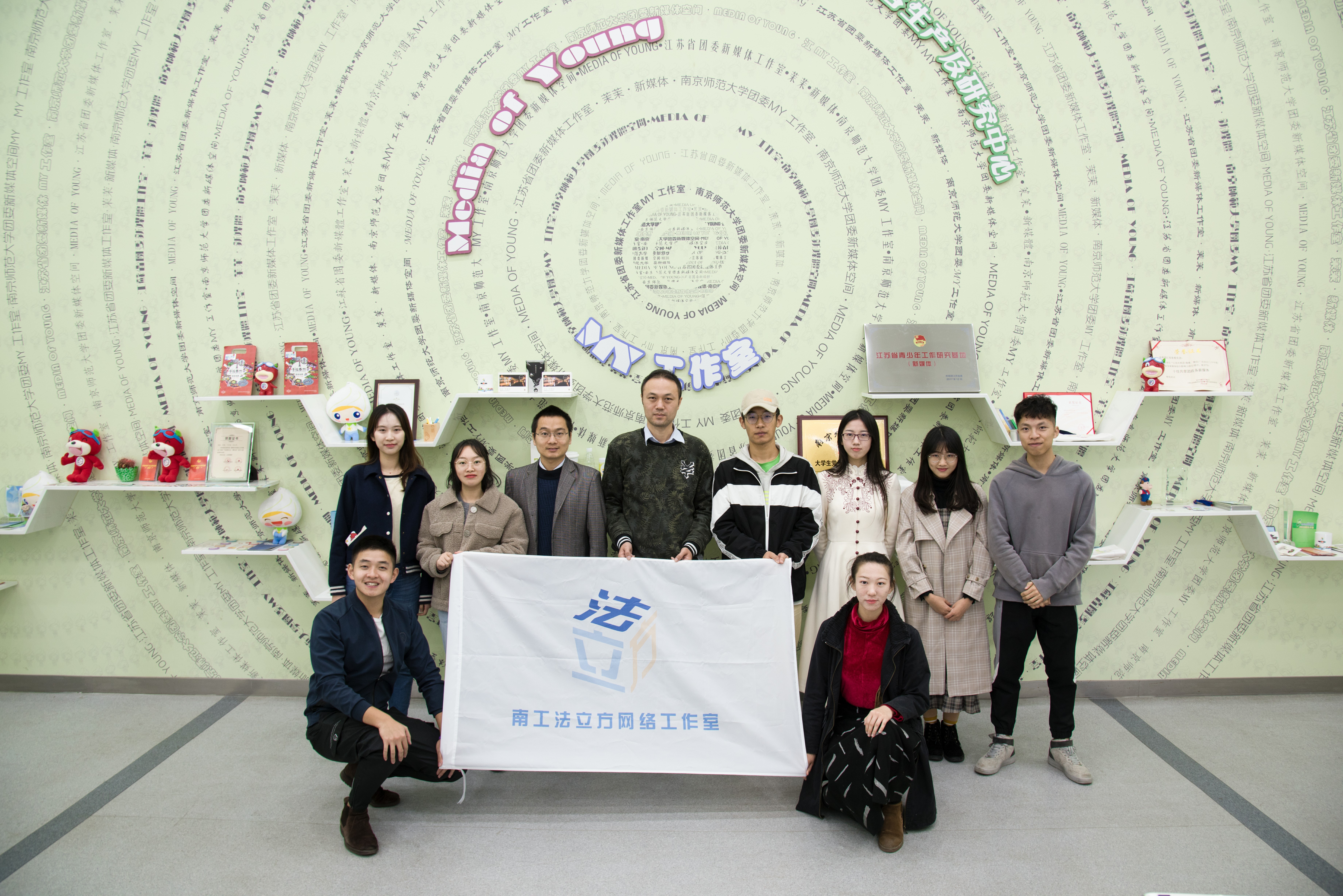 1541903458448720.jpg 1541903458448720.jpg