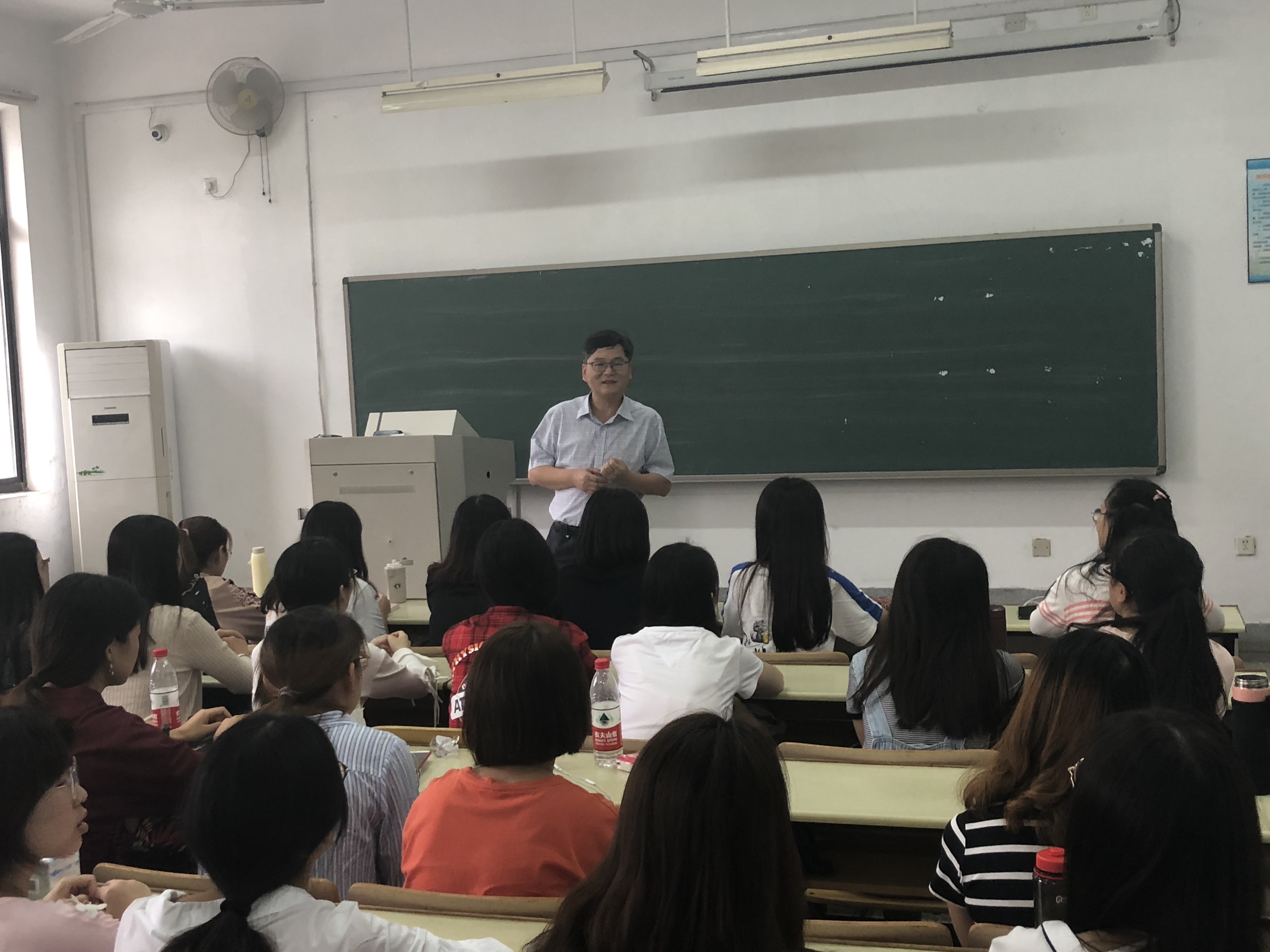 1538968039684659.jpg 1538968039684659.jpg