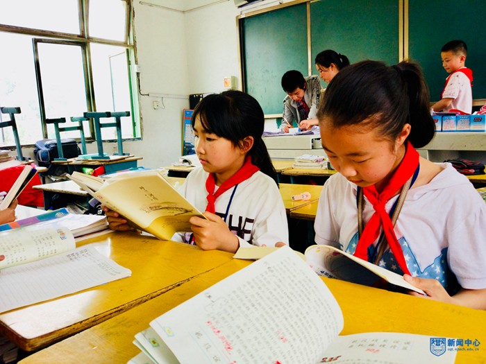 图书募捐,用书籍铺就梦想之路 (3)0707.jpg