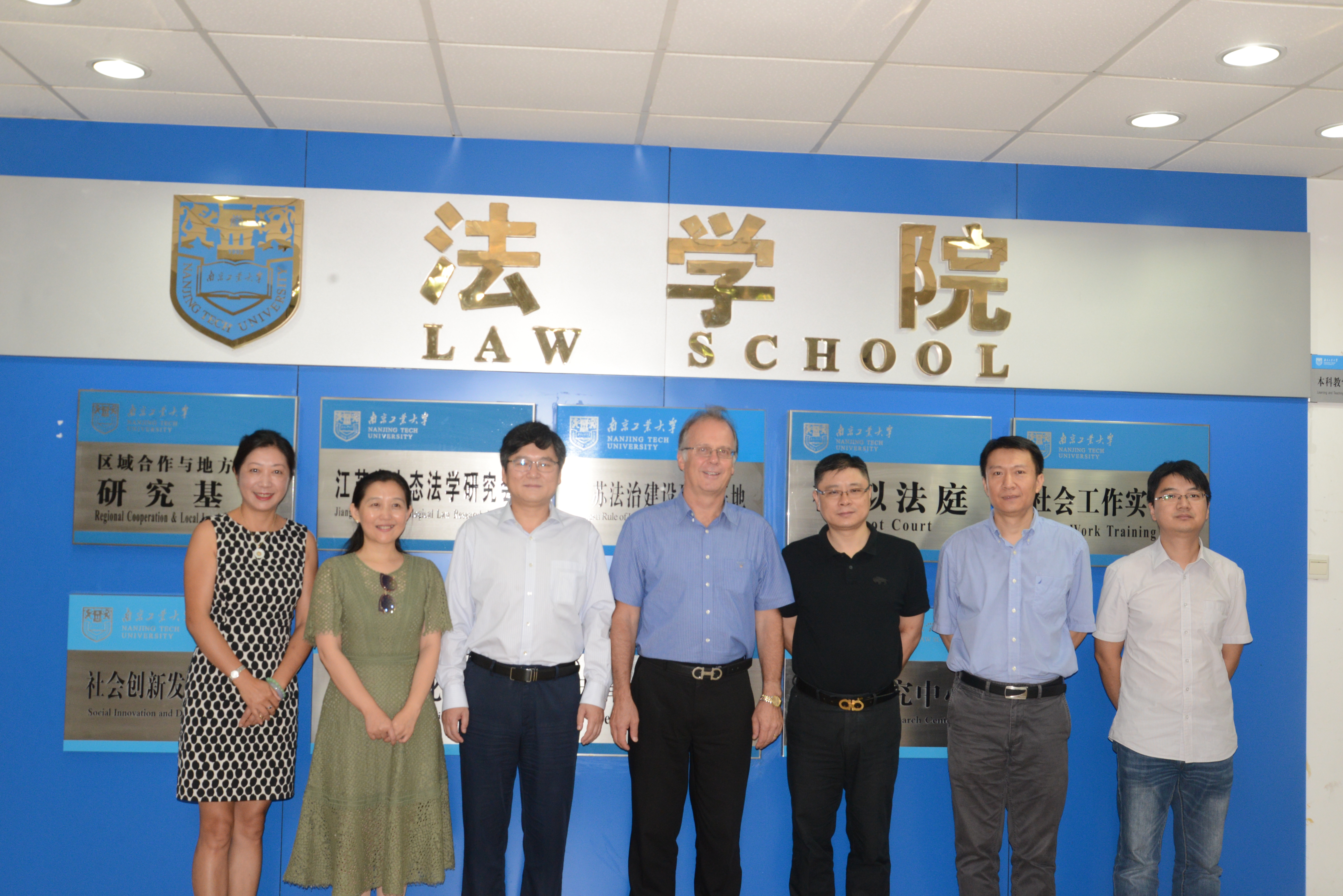 1537431159875622.jpg 1537431159875622.jpg