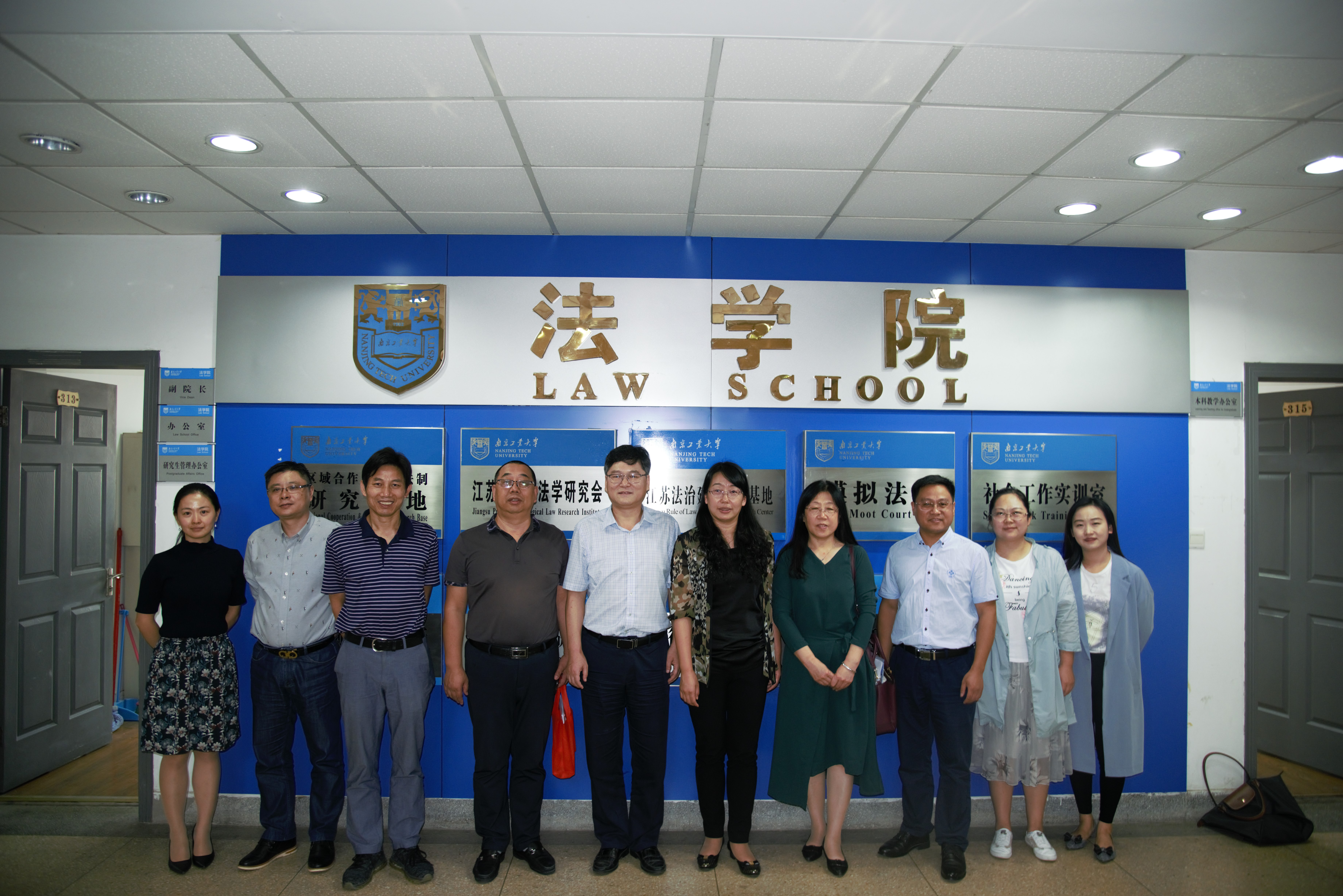 1538120636831729.jpg 1538120636831729.jpg